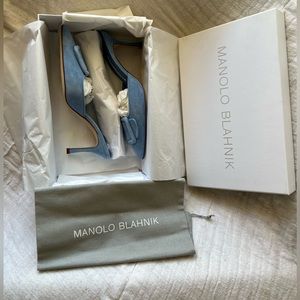 !!!!SOLD!!!! Manolo Blahnik Light blue Suede Maysale mule 50mm kitten heels